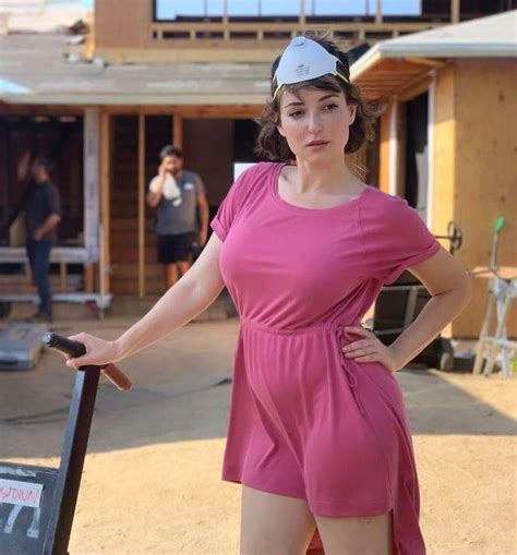 milana vayntrub boobs|Milana Vayntrub flashes the world : r/milanavayntrub